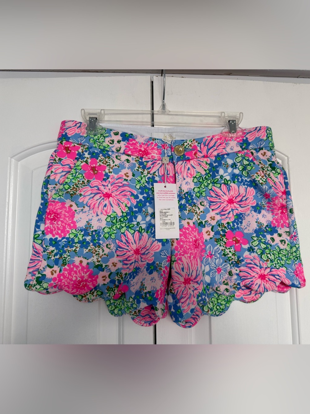 Lilly Pulitzer NWT buttercup knit shorts in multi Lil Soiree All Day size 4